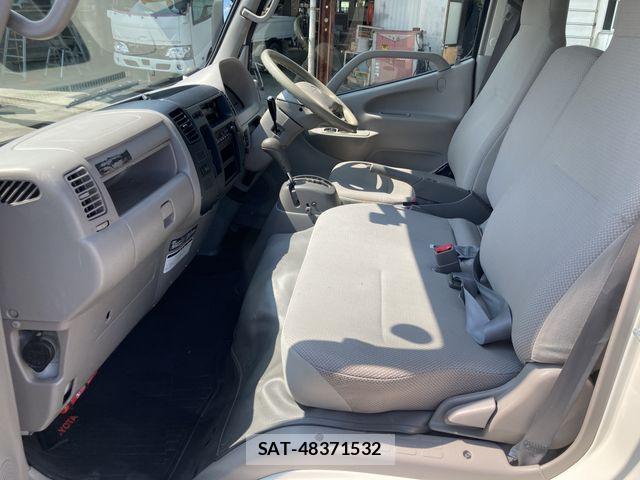 Toyota DYNA TRUCK 2013-04 8245109-7