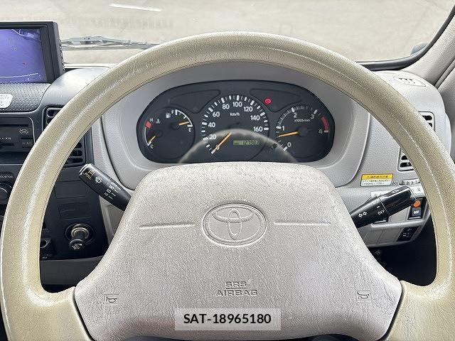 Toyota DYNA TRUCK 2006-07 8335639-11