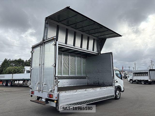 Toyota DYNA TRUCK 2006-07 8335639-5