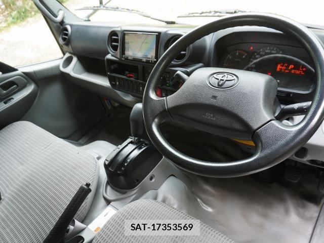Toyota DYNA TRUCK 2019-08 8335641-2