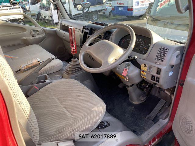 Toyota DYNA TRUCK 2005-10 8335640-6
