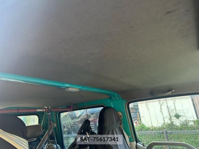 Toyota DYNA TRUCK 2004-12 8335647-17
