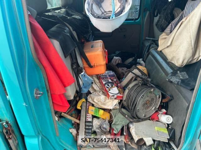 Toyota DYNA TRUCK 2004-12 8335647-18