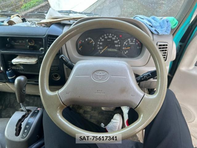 Toyota DYNA TRUCK 2004-12 8335647-19