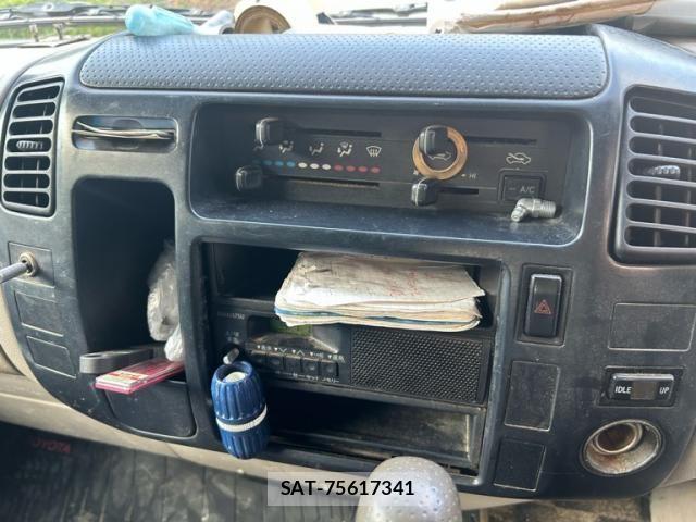 Toyota DYNA TRUCK 2004-12 8335647-22