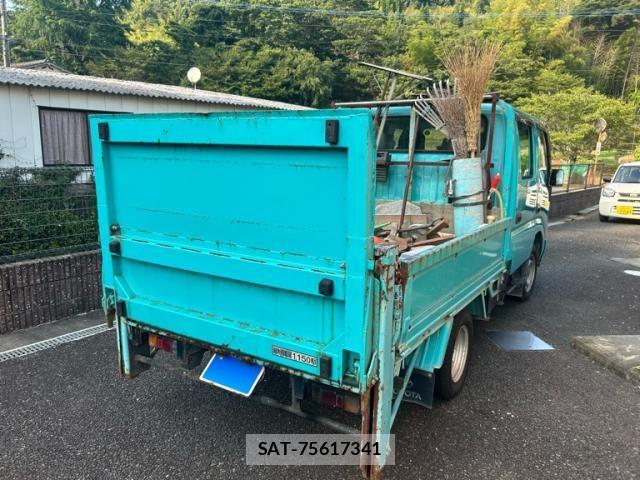 Toyota DYNA TRUCK 2004-12 8335647-2