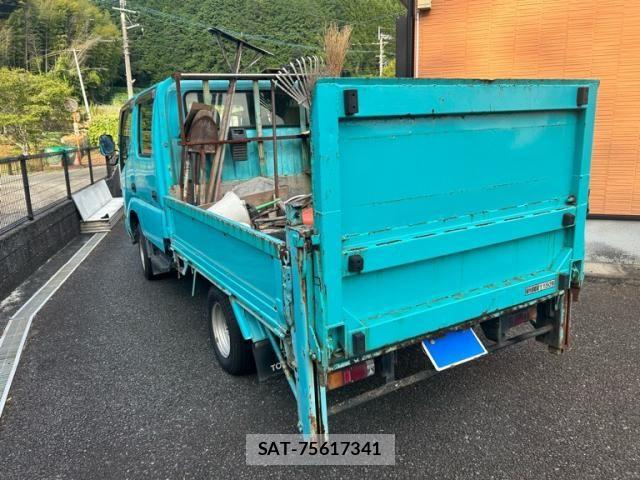 Toyota DYNA TRUCK 2004-12 8335647-3
