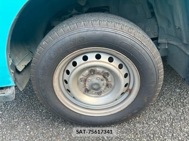 Toyota DYNA TRUCK 2004-12 8335647-5
