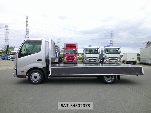 Toyota DYNA TRUCK 2017-02 8335646-9