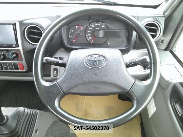 Toyota DYNA TRUCK 2017-02 8335646-12