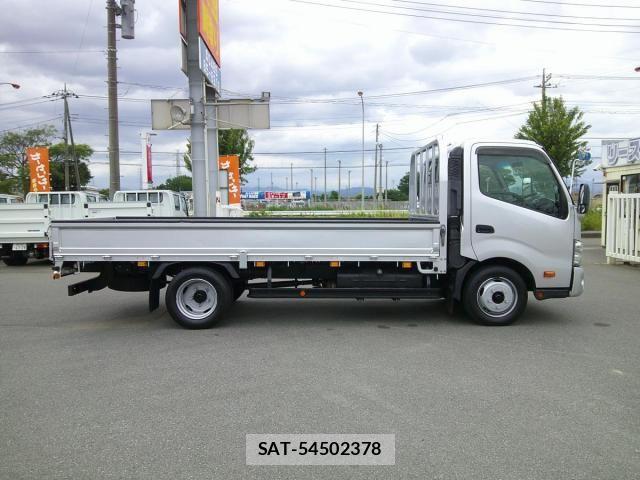 Toyota DYNA TRUCK 2017-02 8335646-3
