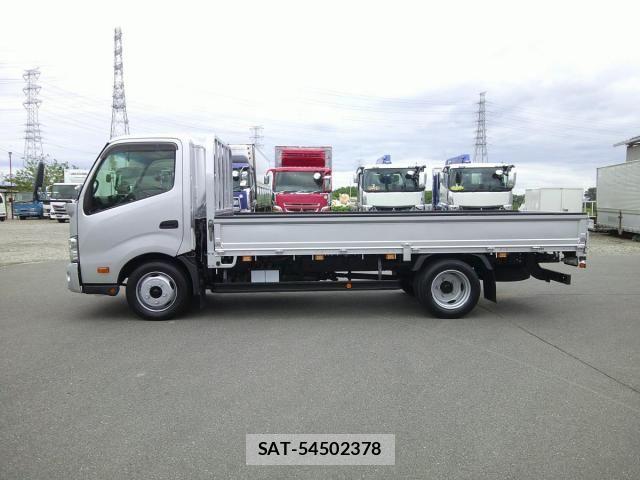 Toyota DYNA TRUCK 2017-02 8335646-7
