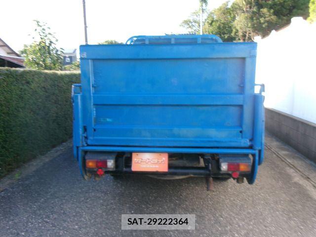 Toyota DYNA TRUCK 2013-01 8335644-11