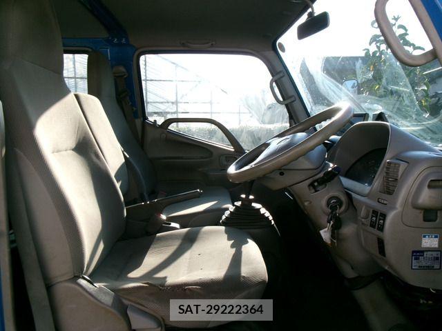 Toyota DYNA TRUCK 2013-01 8335644-18