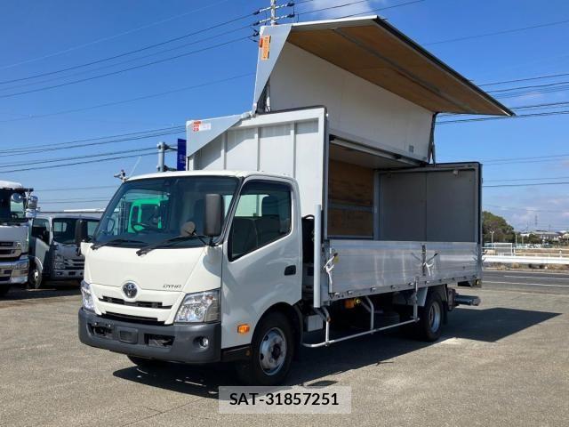 Toyota DYNA TRUCK 2022-05 8354348-0