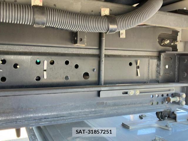 Toyota DYNA TRUCK 2022-05 8354348-15