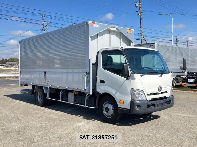Toyota DYNA TRUCK 2022-05 8354348-1