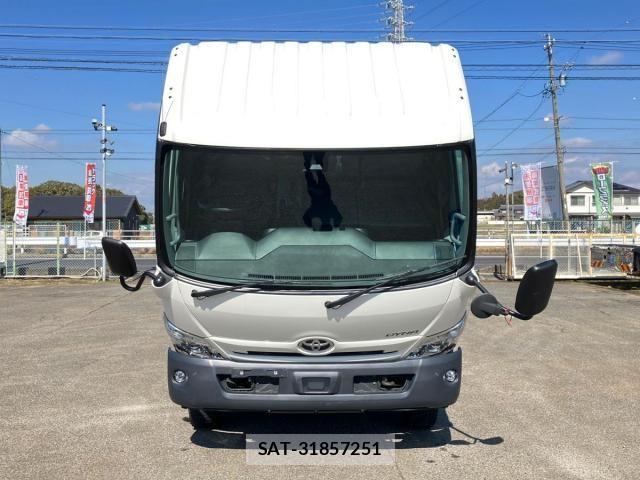 Toyota DYNA TRUCK 2022-05 8354348-25