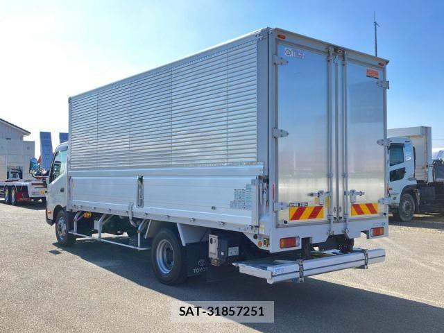 Toyota DYNA TRUCK 2022-05 8354348-3