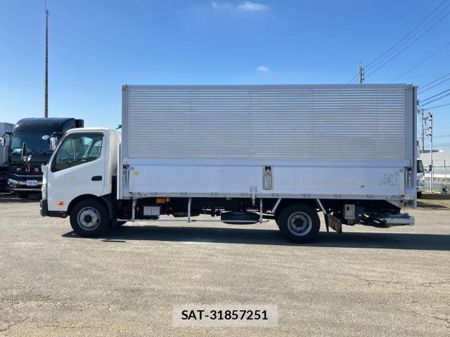 Toyota DYNA TRUCK 2022-05 8354348-6