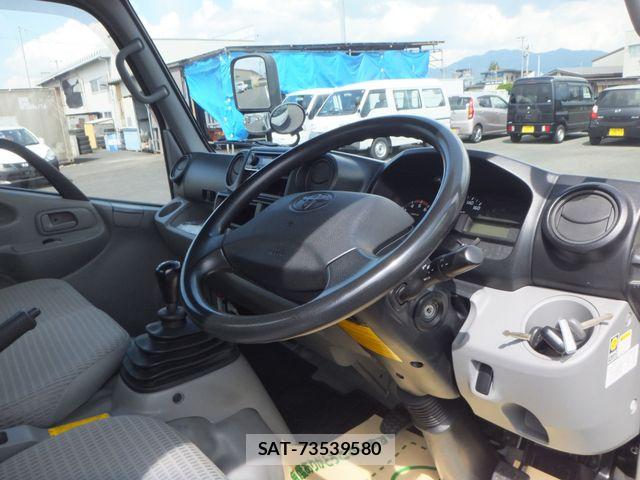 Toyota DYNA TRUCK 2020-05 8354356-11
