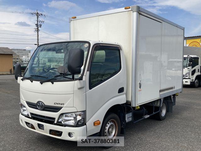 Toyota DYNA TRUCK 2021-06 8354352-1