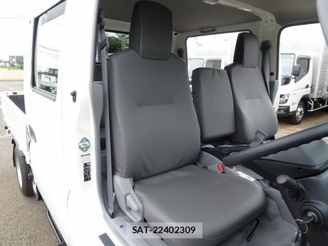 Toyota DYNA TRUCK 2026-05 8365670-10