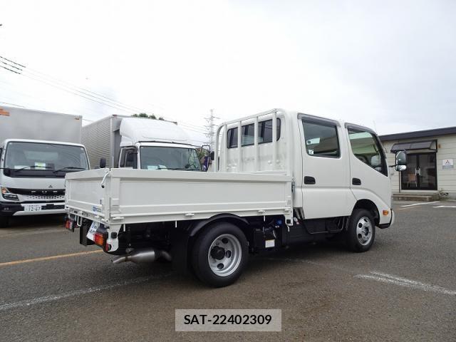 Toyota DYNA TRUCK 2026-05 8365670-2