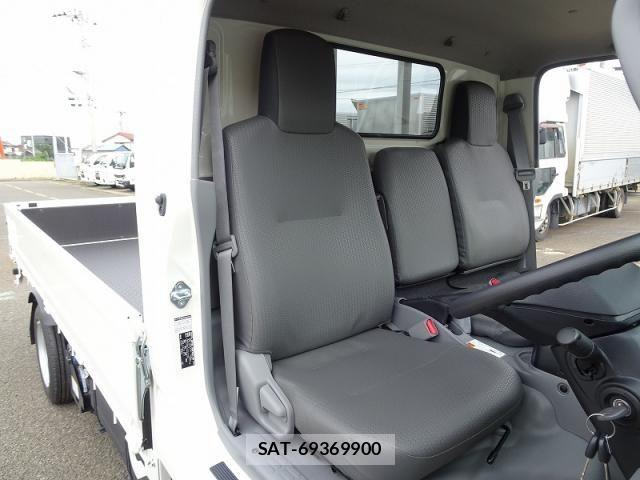 Toyota DYNA TRUCK 2026-04 8365671-12