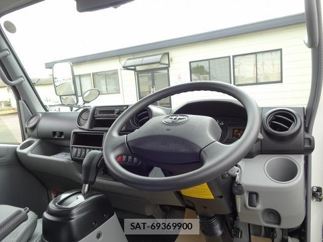 Toyota DYNA TRUCK 2026-04 8365671-14