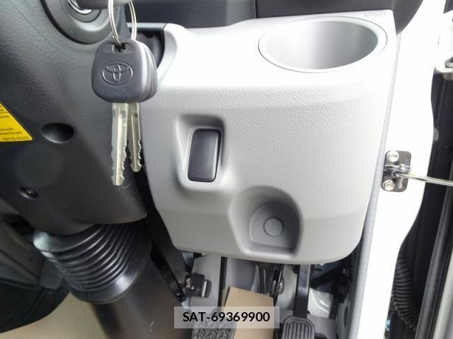 Toyota DYNA TRUCK 2026-04 8365671-18