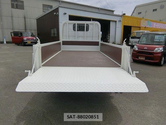 Toyota DYNA TRUCK 2005-06 8365674-11