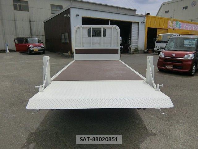 Toyota DYNA TRUCK 2005-06 8365674-17