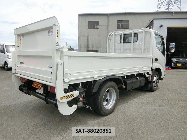 Toyota DYNA TRUCK 2005-06 8365674-1