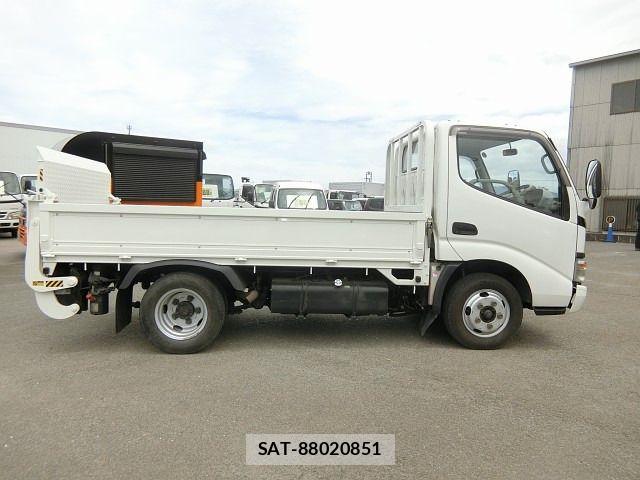 Toyota DYNA TRUCK 2005-06 8365674-7