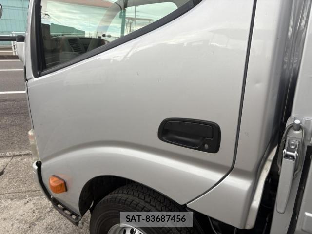 Toyota DYNA TRUCK 2015-02 8412133-15