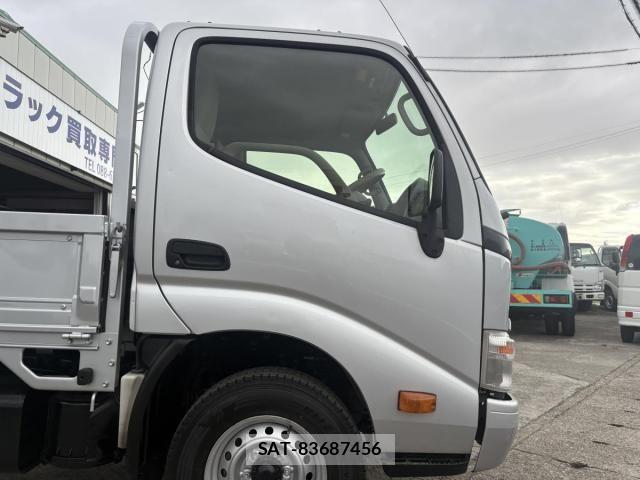 Toyota DYNA TRUCK 2015-02 8412133-21