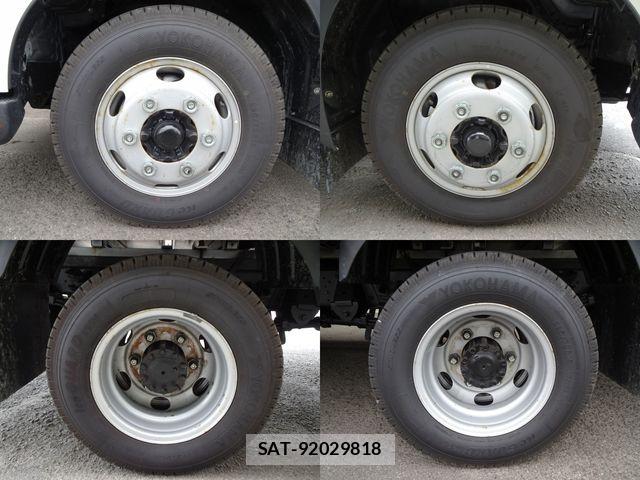 Toyota DYNA TRUCK 2024-06 8438082-12