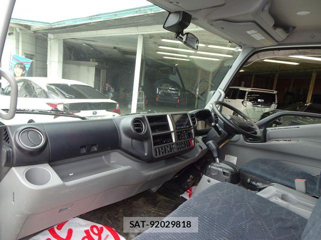 Toyota DYNA TRUCK 2024-06 8438082-18