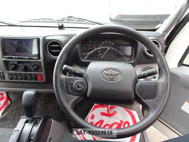 Toyota DYNA TRUCK 2024-06 8438082-1