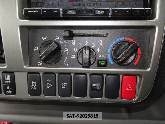 Toyota DYNA TRUCK 2024-06 8438082-21