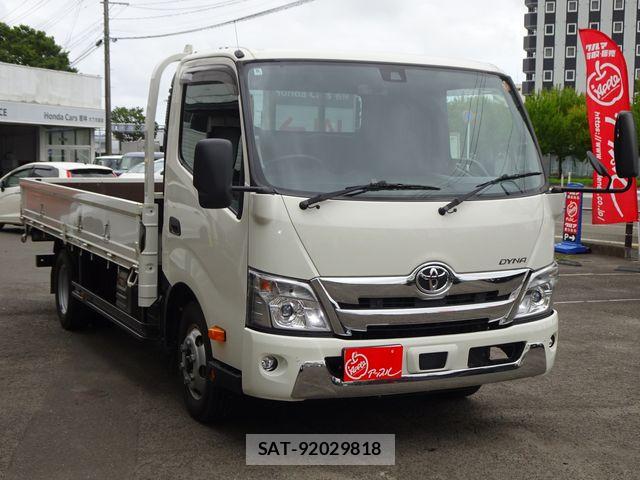 Toyota DYNA TRUCK 2024-06 8438082-3