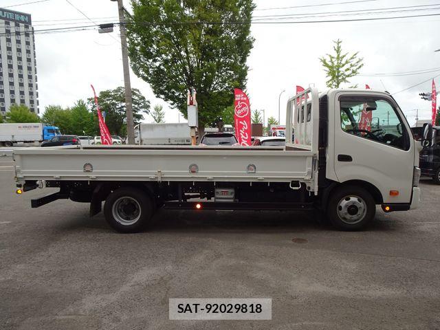 Toyota DYNA TRUCK 2024-06 8438082-7