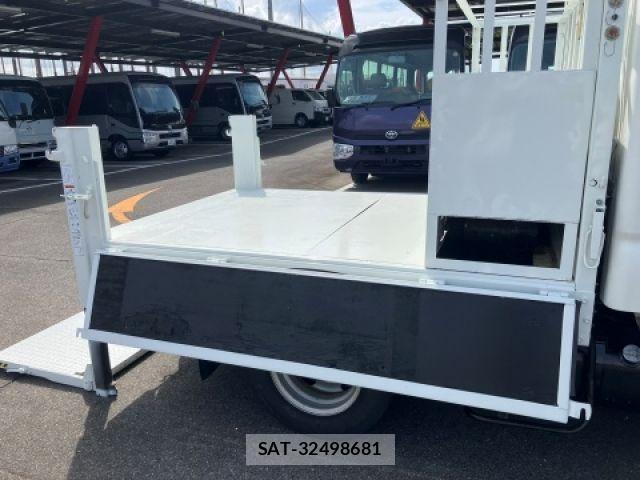 Toyota DYNA TRUCK 2005-06 8457394-9