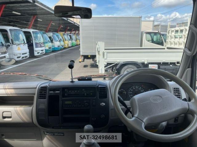 Toyota DYNA TRUCK 2005-06 8457394-18