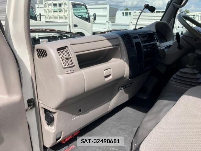 Toyota DYNA TRUCK 2005-06 8457394-24
