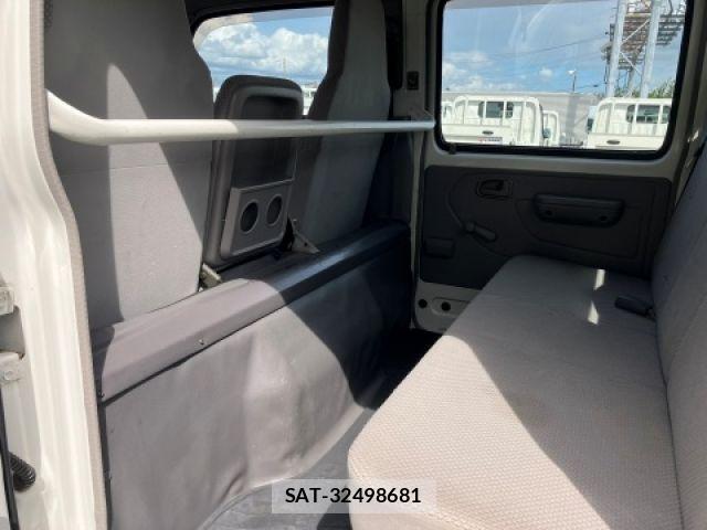 Toyota DYNA TRUCK 2005-06 8457394-26