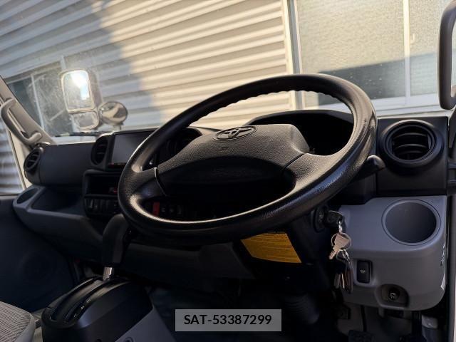Toyota DYNA TRUCK 2018-06 8524589-16