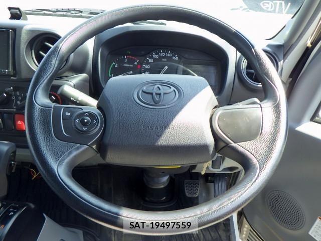 Toyota DYNA TRUCK 2022-11 8524581-12