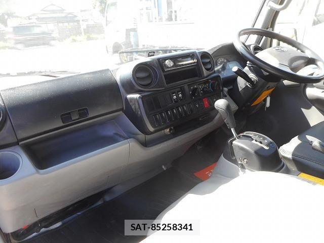 Toyota DYNA TRUCK 2017-01 8524602-16